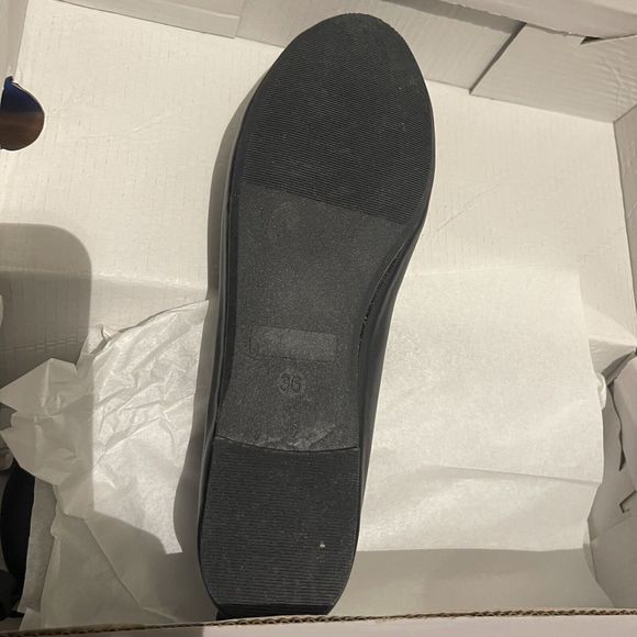 FEVERSOLE Women Flat Shoes Size 6 Soft Cushion Black Elastic Adjustable - Picture 9 of 12